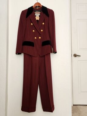 Vintage Timeless Elegance from the 90s Mondi Suit